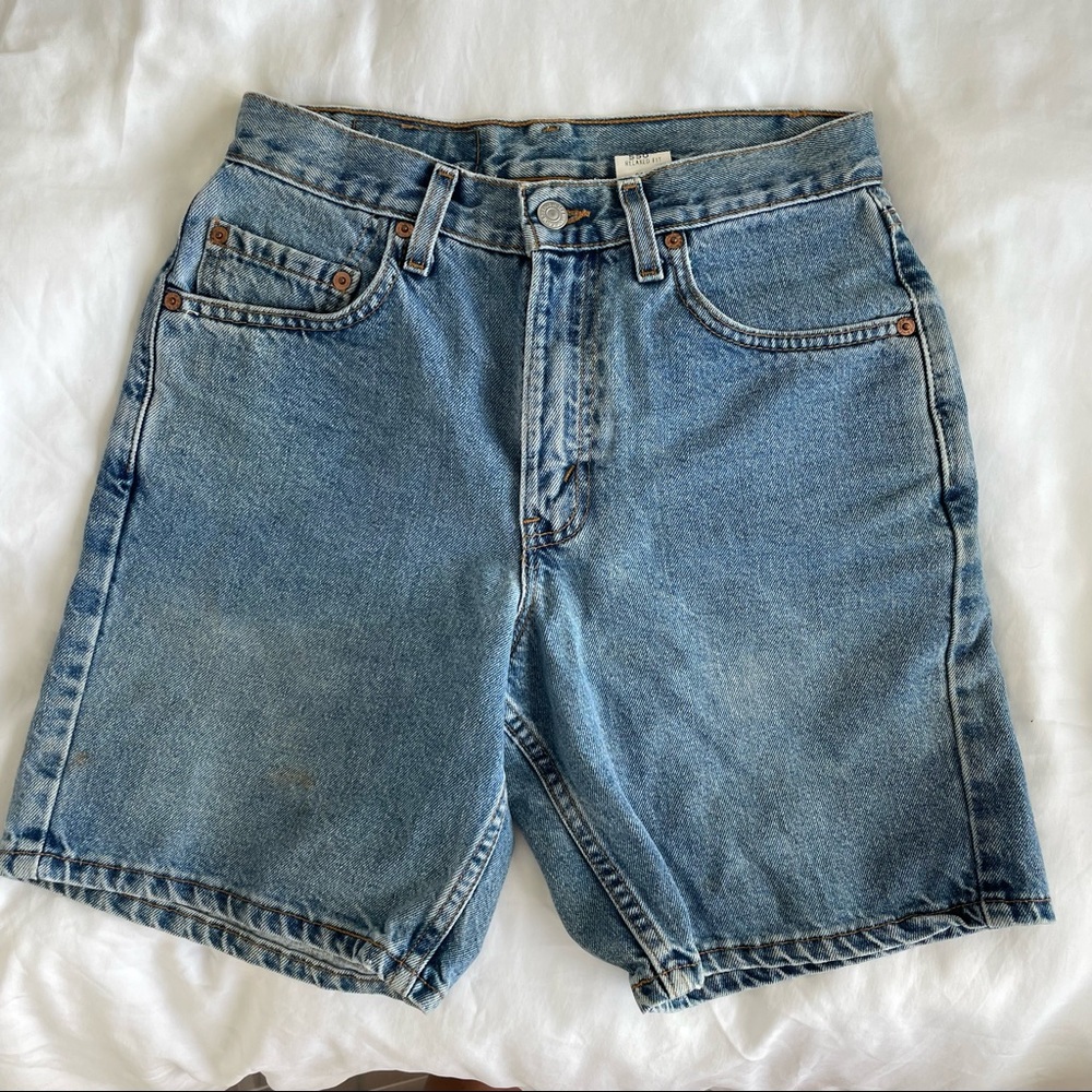 Vintage Levi’s 550 shorts